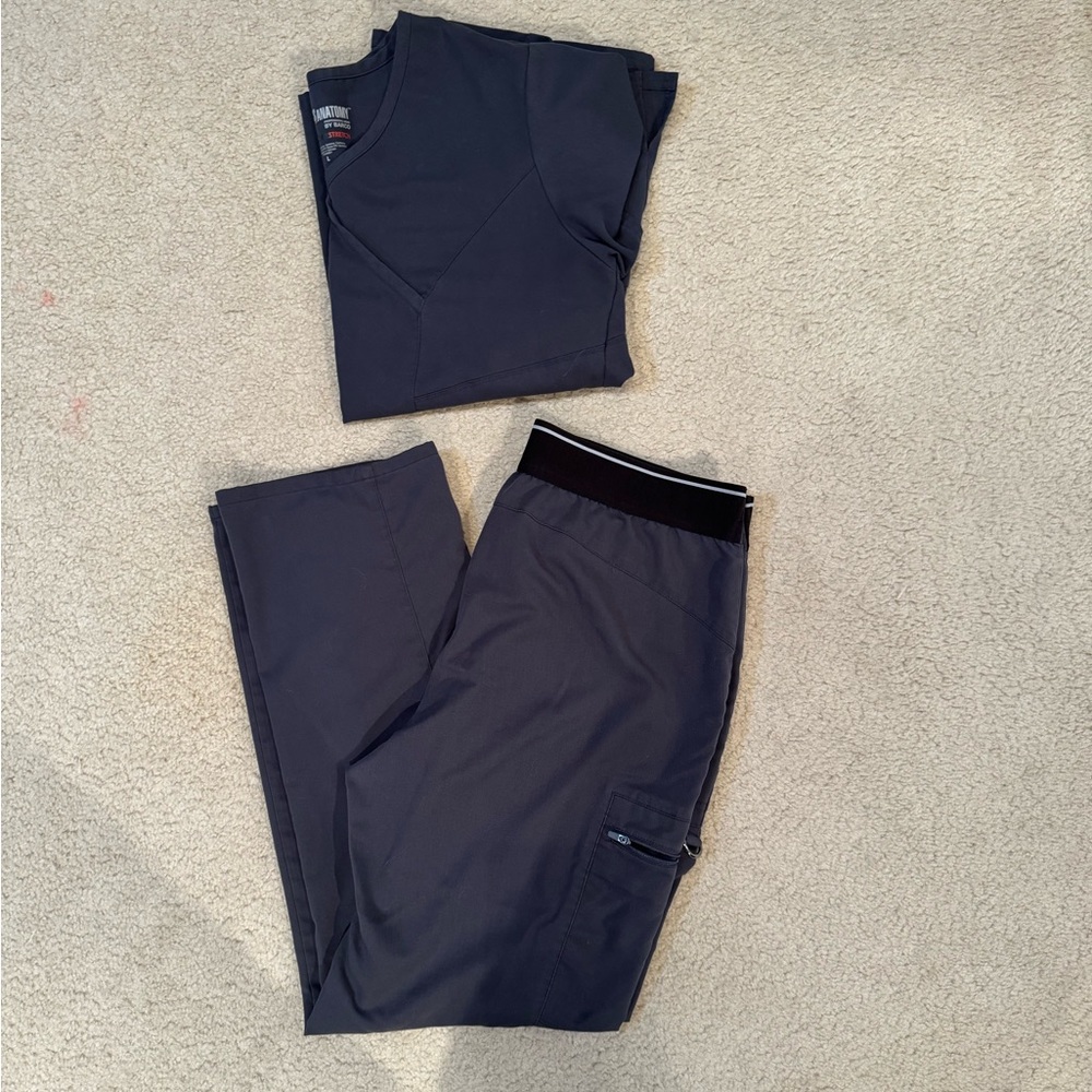Greys Anatomy scrub set. Both size L